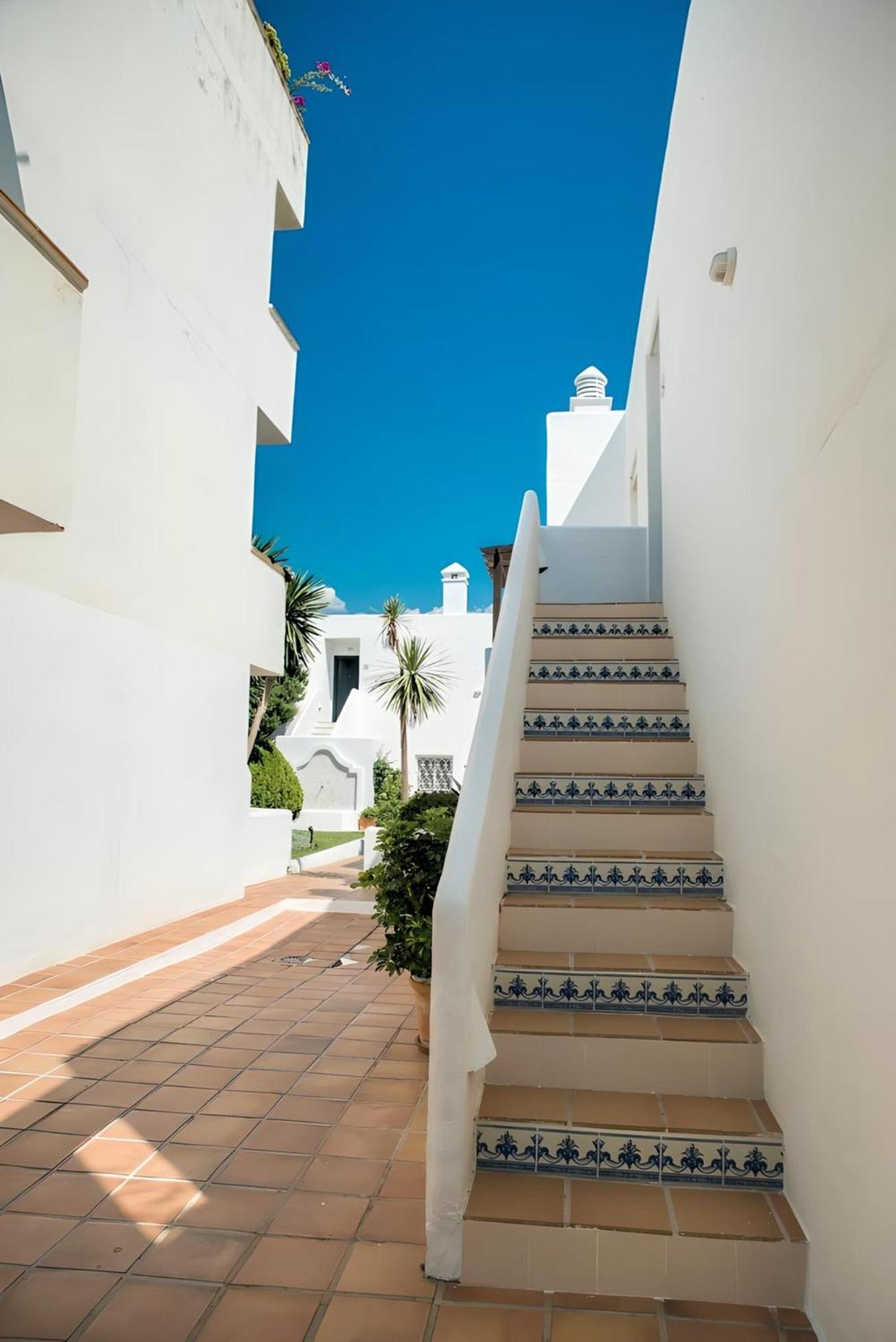 Gorgeous 2Br Apt. W/ Mountain View Puerto Banus Μαρμπέλλα Εξωτερικό φωτογραφία